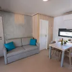 Semesterbostad Xl Premium Mobile Ivatti&attiva 80 M From The - Camp Heron Island