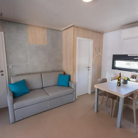 Holiday home Xl Premium Mobile Ivatti&attiva 80 M From The - Camp Heron Island