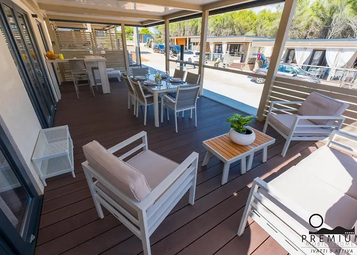 Semesterbostad Xl Premium Mobile Ivatti&attiva 80 M From The - Camp Heron Island Drage